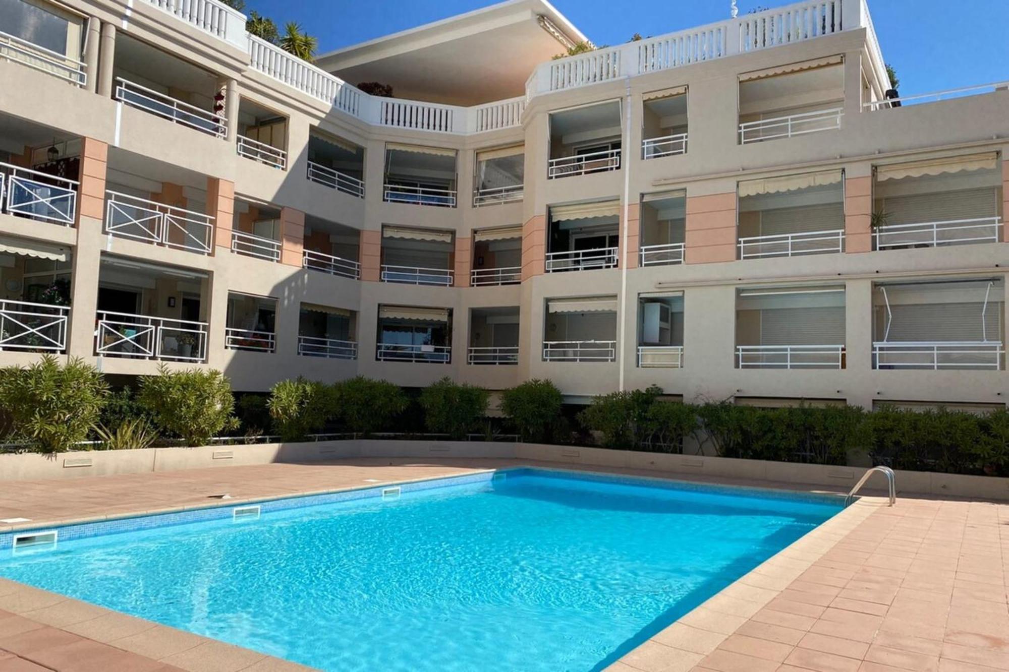 06Ai - Beautiful Renovated Studio - Sea And Pool View Vallauris Kültér fotó
