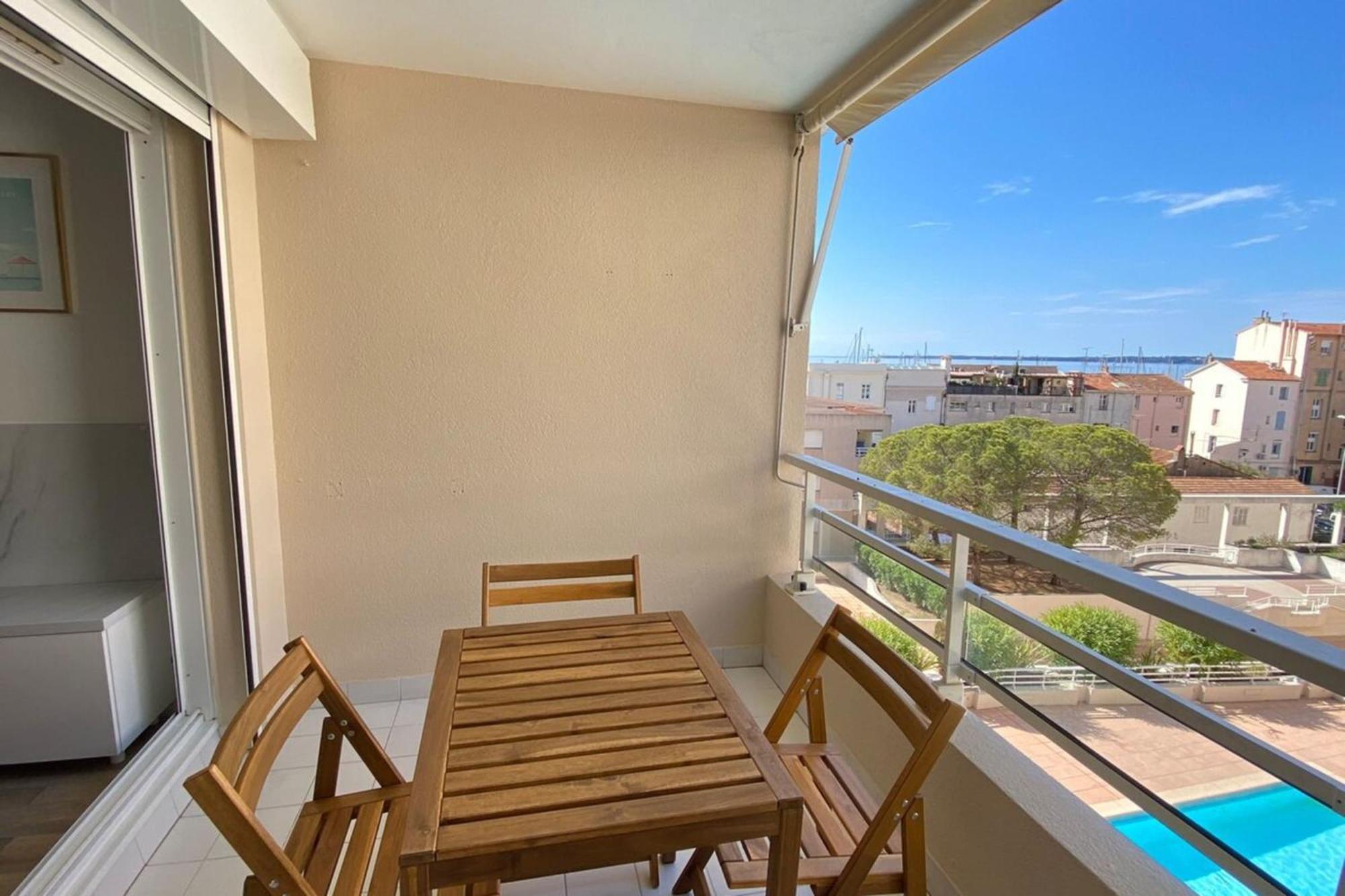 06Ai - Beautiful Renovated Studio - Sea And Pool View Vallauris Kültér fotó