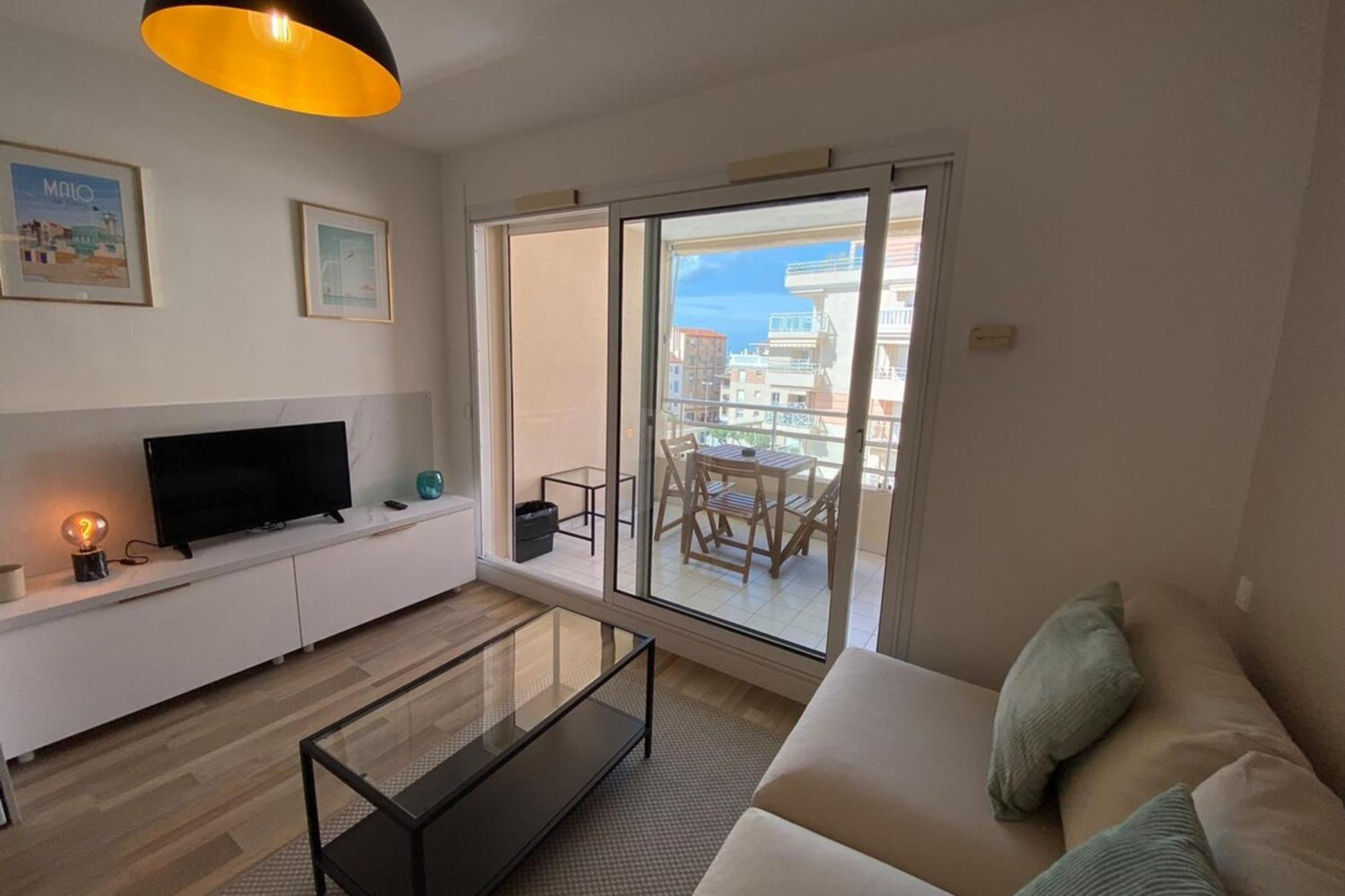 06Ai - Beautiful Renovated Studio - Sea And Pool View Vallauris Kültér fotó