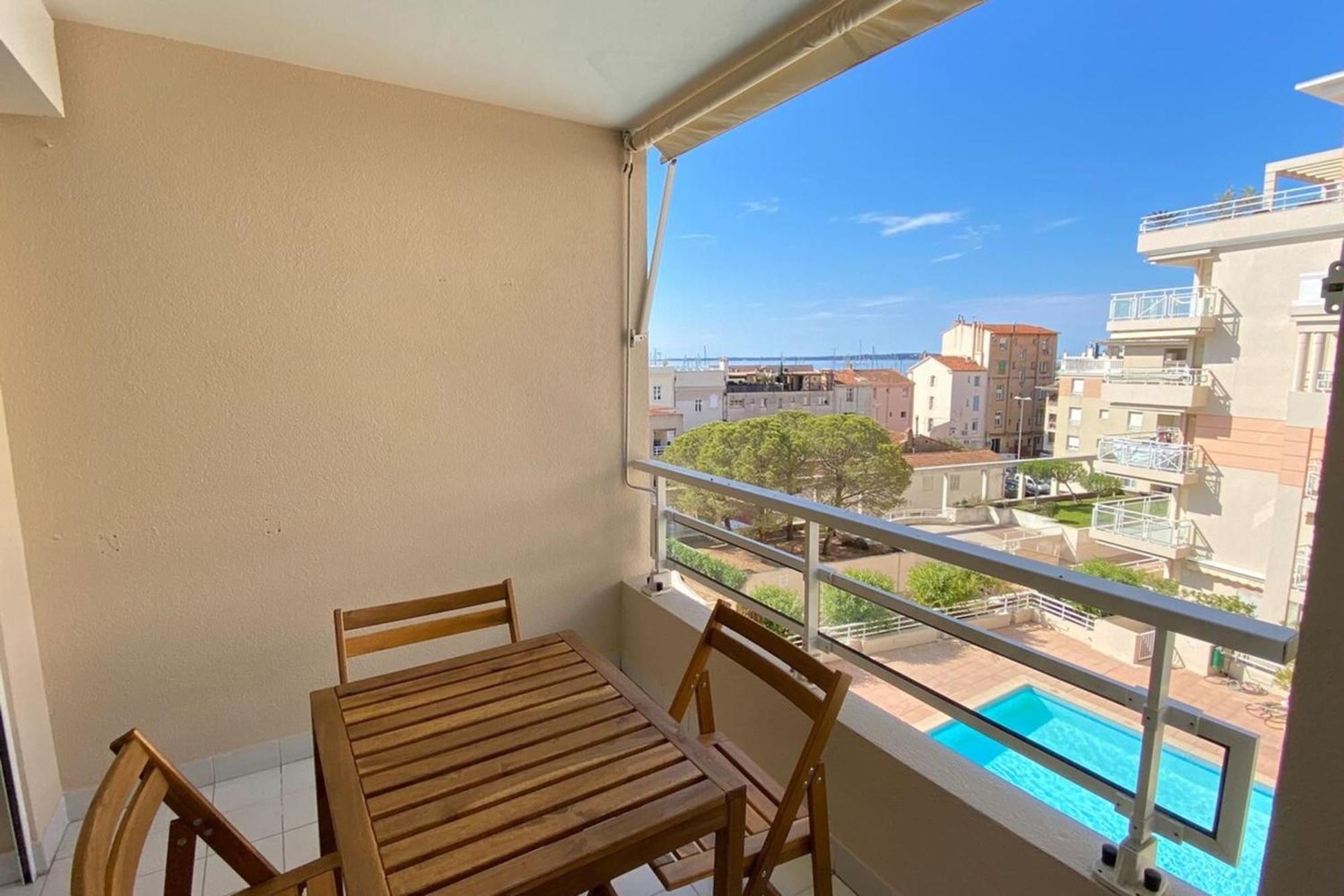 06Ai - Beautiful Renovated Studio - Sea And Pool View Vallauris Kültér fotó